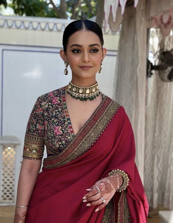 Beautiful-Red-Brick-Color-Bridal-saree.jpg