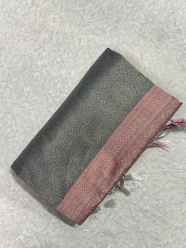 Elegant Jamawar Banarasi Saree with Zari Weaving - Image 5
